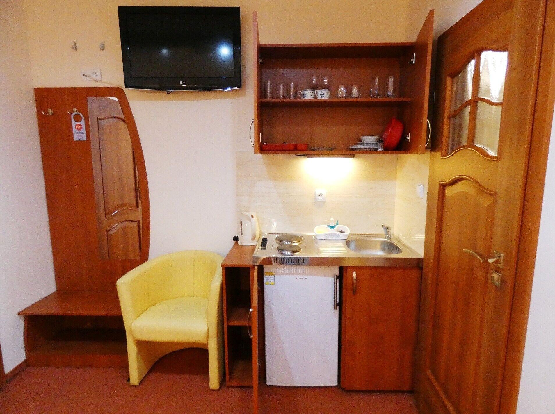 Private 2-Bedroom Apartment Krakau Buitenkant foto