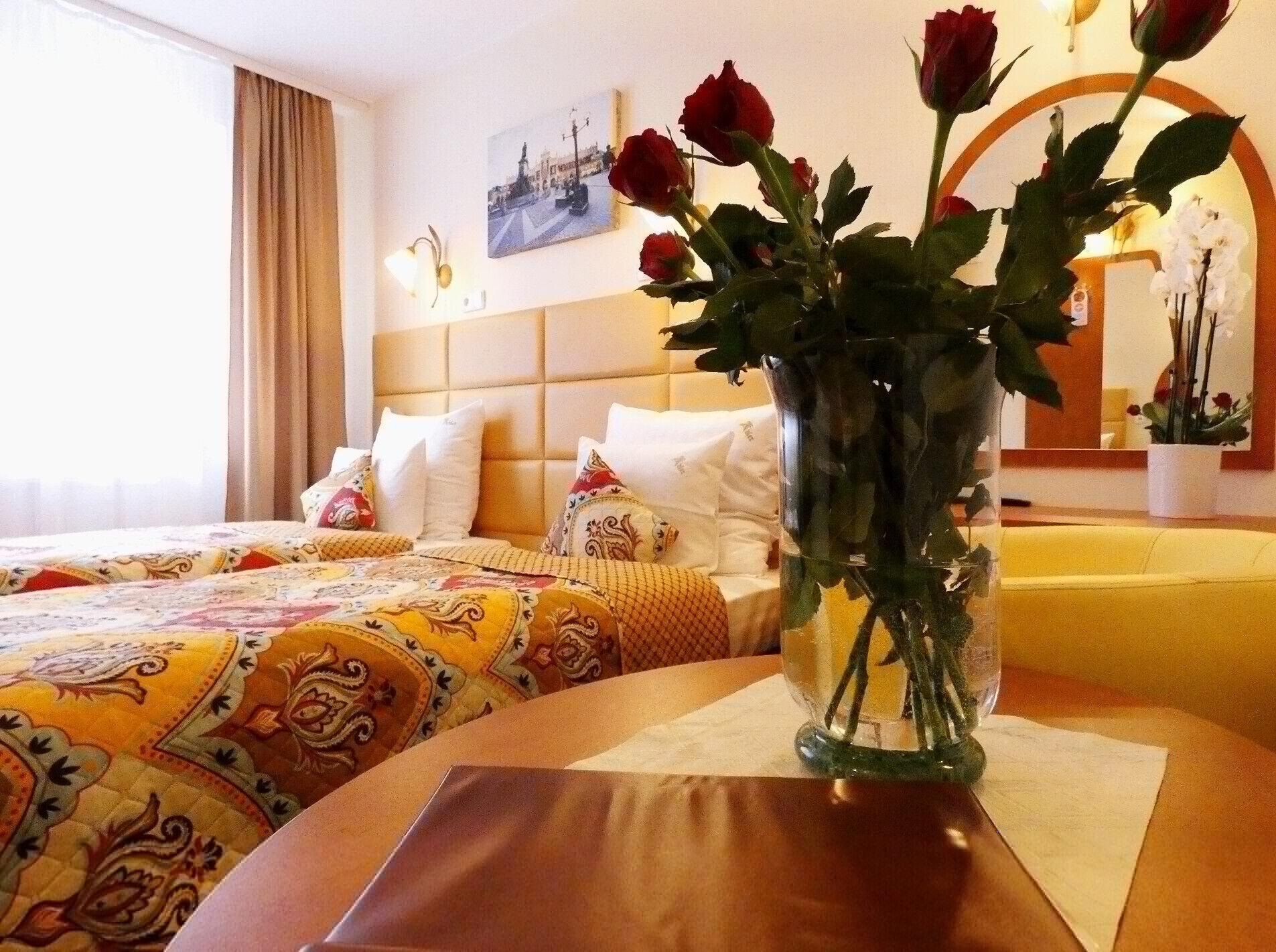 Private 2-Bedroom Apartment Krakau Buitenkant foto