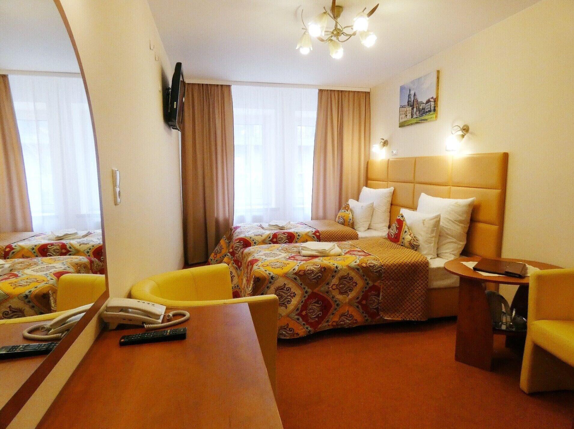 Private 2-Bedroom Apartment Krakau Buitenkant foto