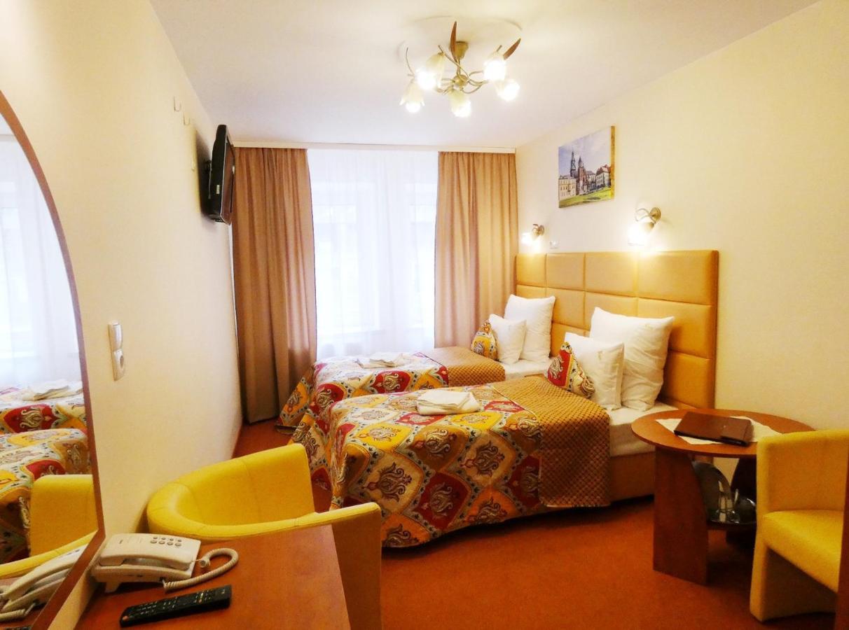 Private 2-Bedroom Apartment Krakau Buitenkant foto